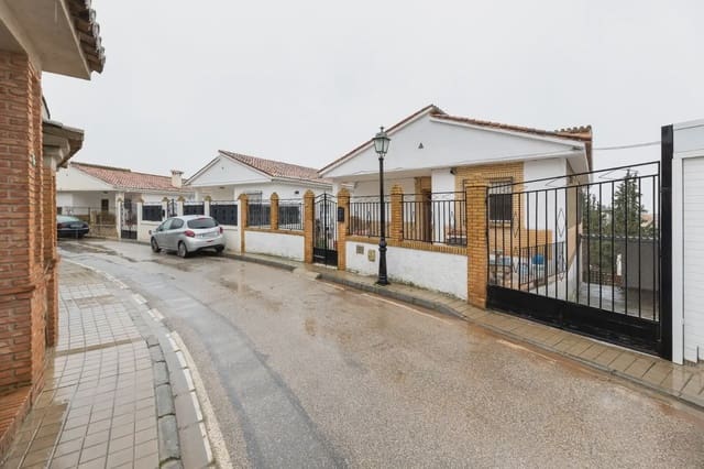 Villa til salgs i Huétor Vega med svømmebasseng garasje - € 365 000 (Ref: 9837204)