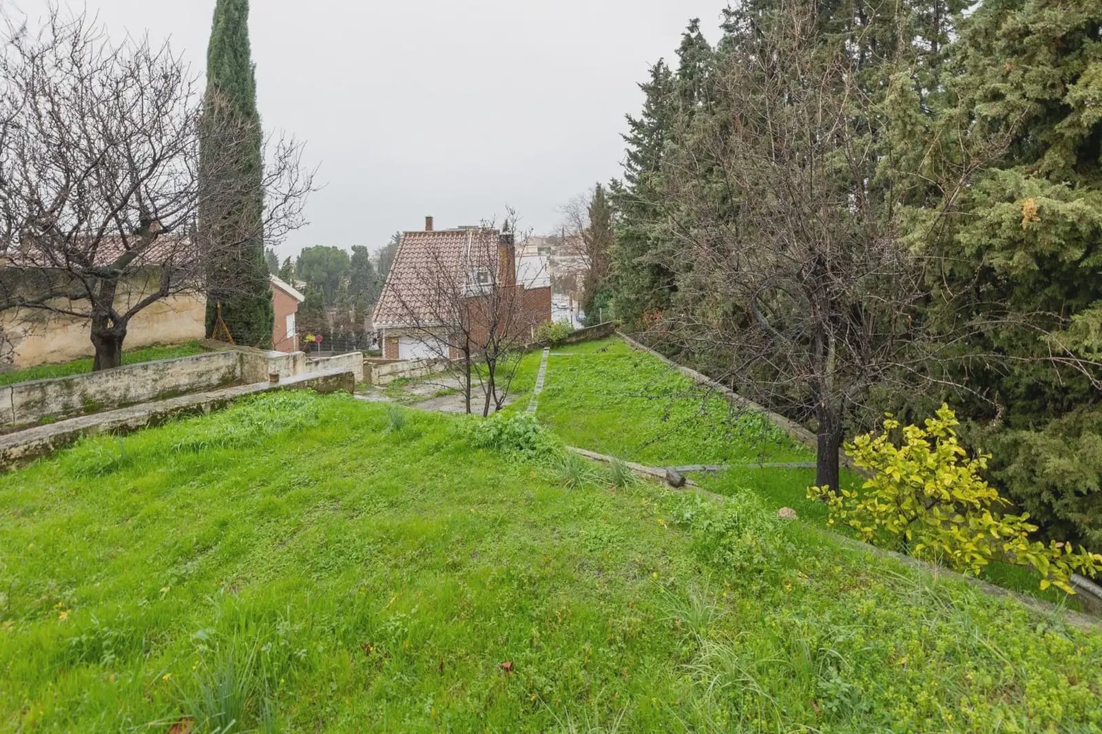 Villa zu verkaufen in Huetor Vega mit Pool Garage - 365.000 € (Ref: 9837204)