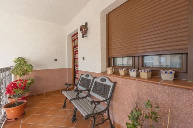 Lejlighed til salg i Illora med garage - € 125.000 (Ref: 9837205)