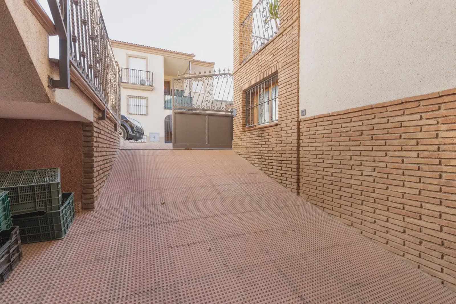 Flat for sale in Illora with garage - € 125,000 (Ref: 9837205)