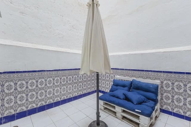 Leilighet til salgs i San Matías - Realejo, Granada by - € 329 000 (Ref: 9837207)