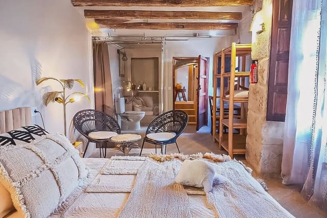Hotel for sale in Alcalá la Real - € 490,000 (Ref: 9837209)