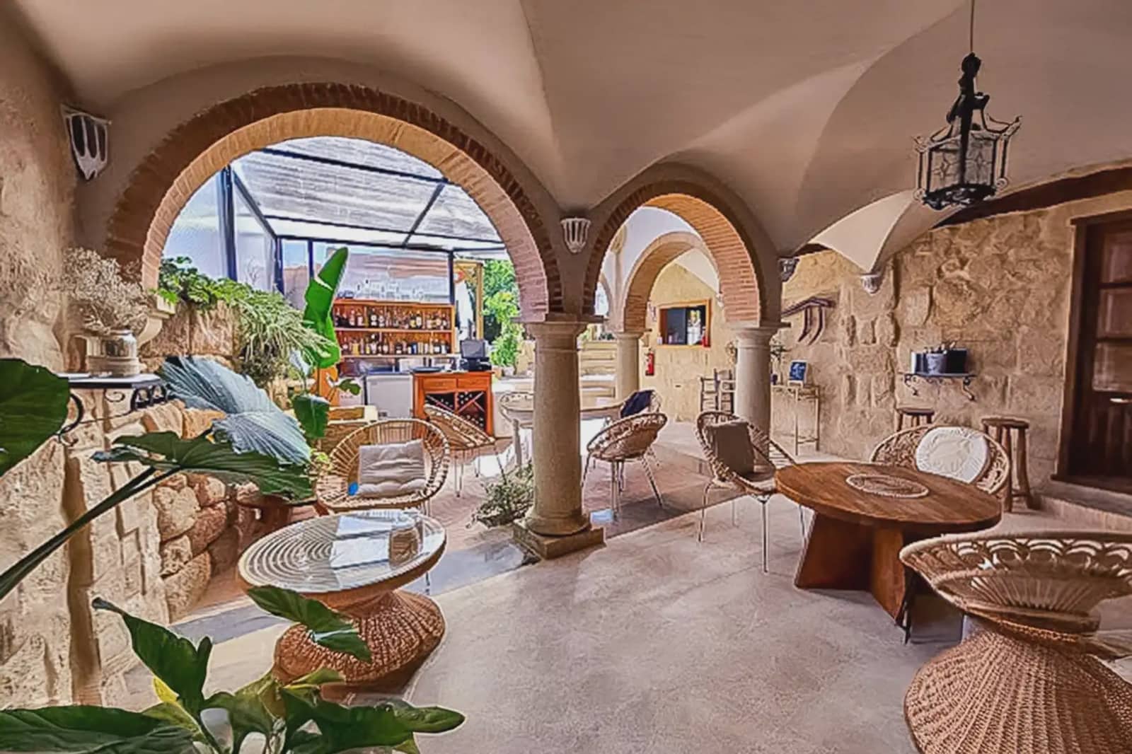 Hotel for sale in Alcala la Real - € 490,000 (Ref: 9837209)