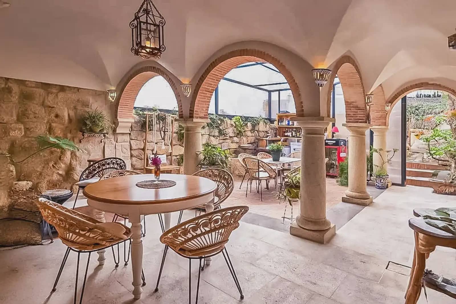 Hotel for sale in Alcala la Real - € 490,000 (Ref: 9837209)