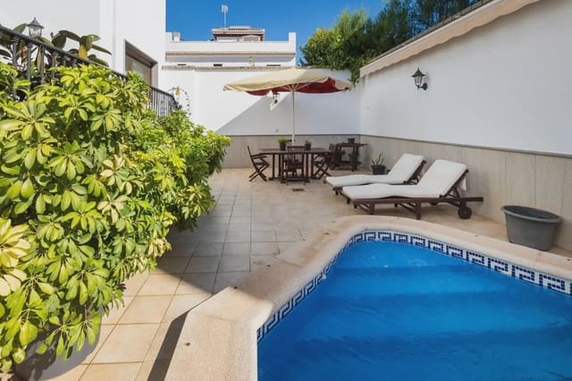 Villa for sale in San Francisco Javier, Granada city with pool garage - € 995,000 (Ref: 9837211)