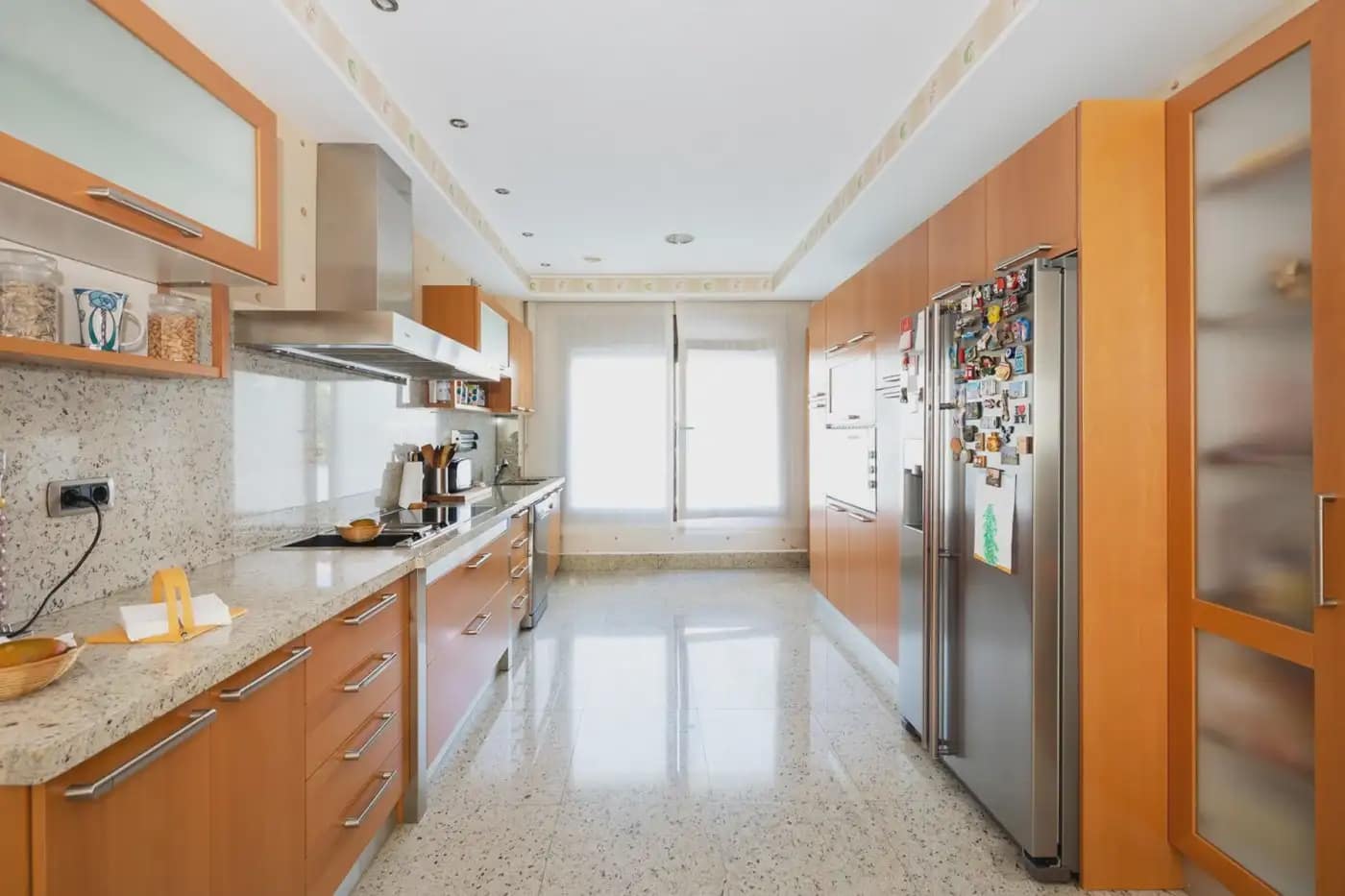 Villa for sale in Granada city with pool garage - € 995,000 (Ref: 9837211)