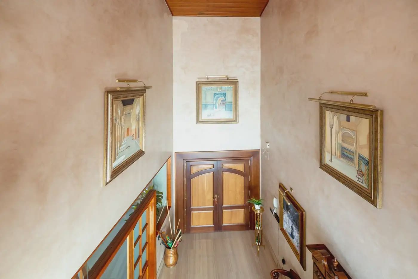 Villa for sale in Granada city with pool garage - € 995,000 (Ref: 9837211)
