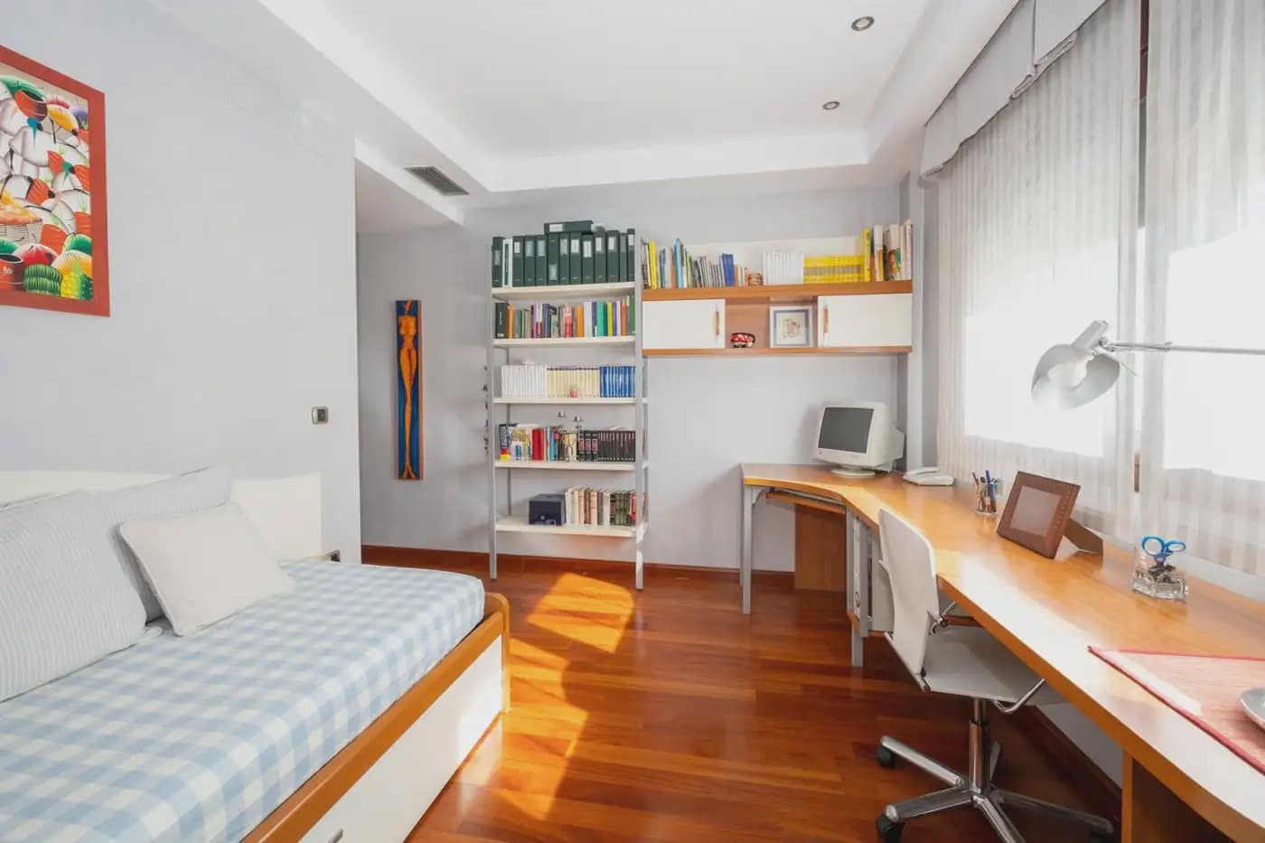 Villa for sale in Granada city with pool garage - € 995,000 (Ref: 9837211)