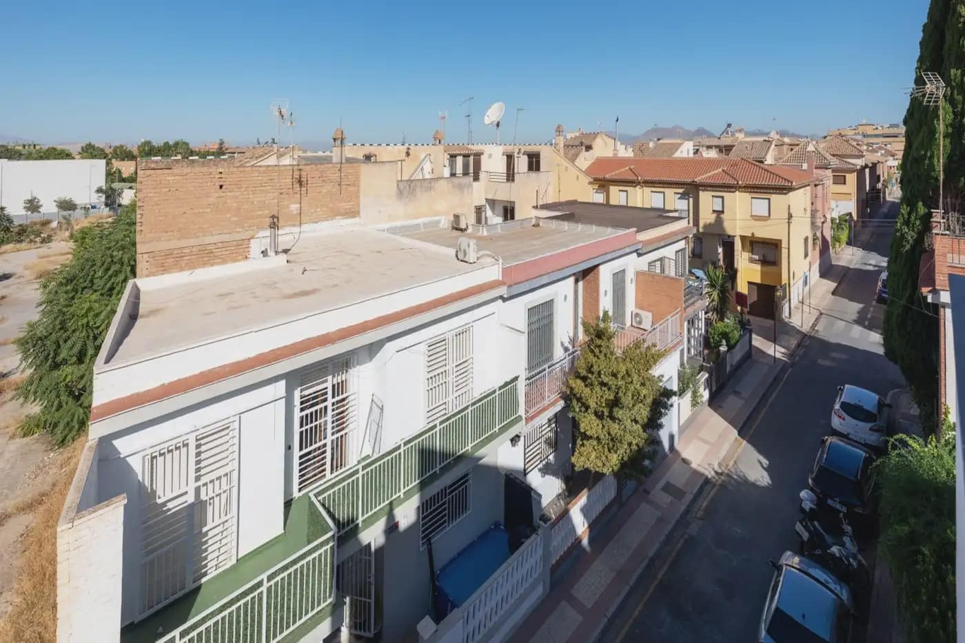 Villa for sale in Granada city with pool garage - € 995,000 (Ref: 9837211)