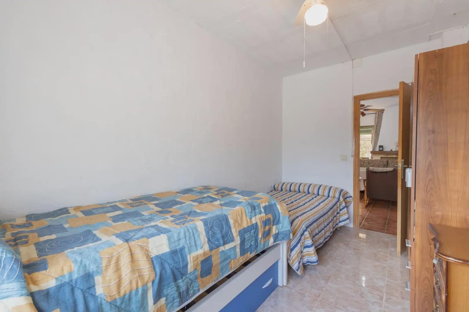 Finka/Dom wiejski na sprzedaż w Cogollos Vega z basenem - 199 000 € (Ref: 9837213)