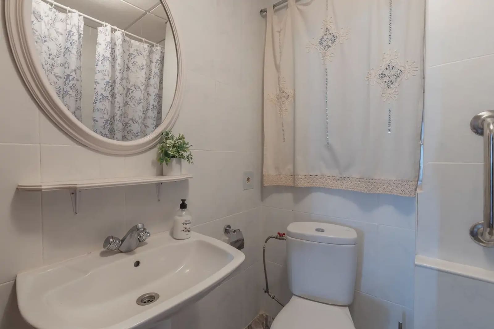 Finka/Dom wiejski na sprzedaż w Cogollos Vega z basenem - 199 000 € (Ref: 9837213)