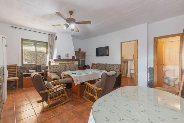 Finka/Dom wiejski na sprzedaż w Cogollos Vega z basenem - 199 000 € (Ref: 9837213)