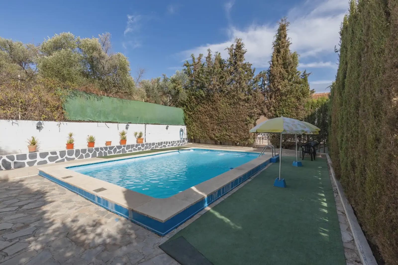Finka/Dom wiejski na sprzedaż w Cogollos Vega z basenem - 199 000 € (Ref: 9837213)