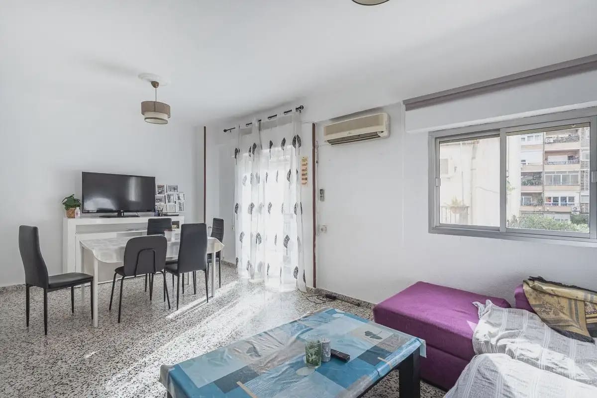 Lejlighed til salg i Granada by - € 198.000 (Ref: 9837216)