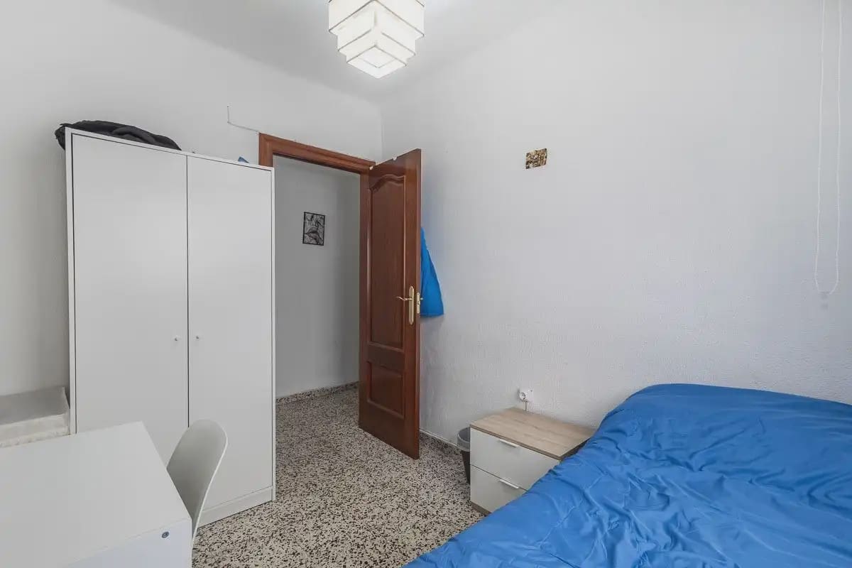 Lejlighed til salg i Granada by - € 198.000 (Ref: 9837216)
