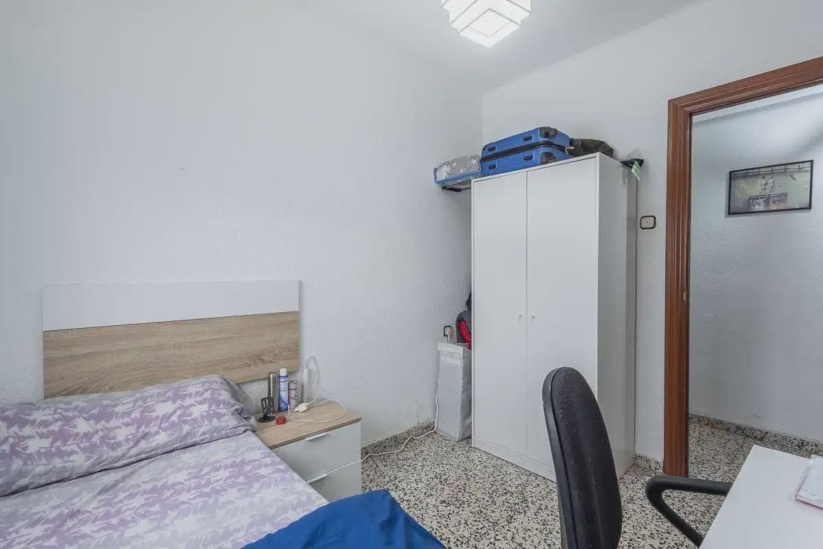 Lejlighed til salg i Granada by - € 198.000 (Ref: 9837216)