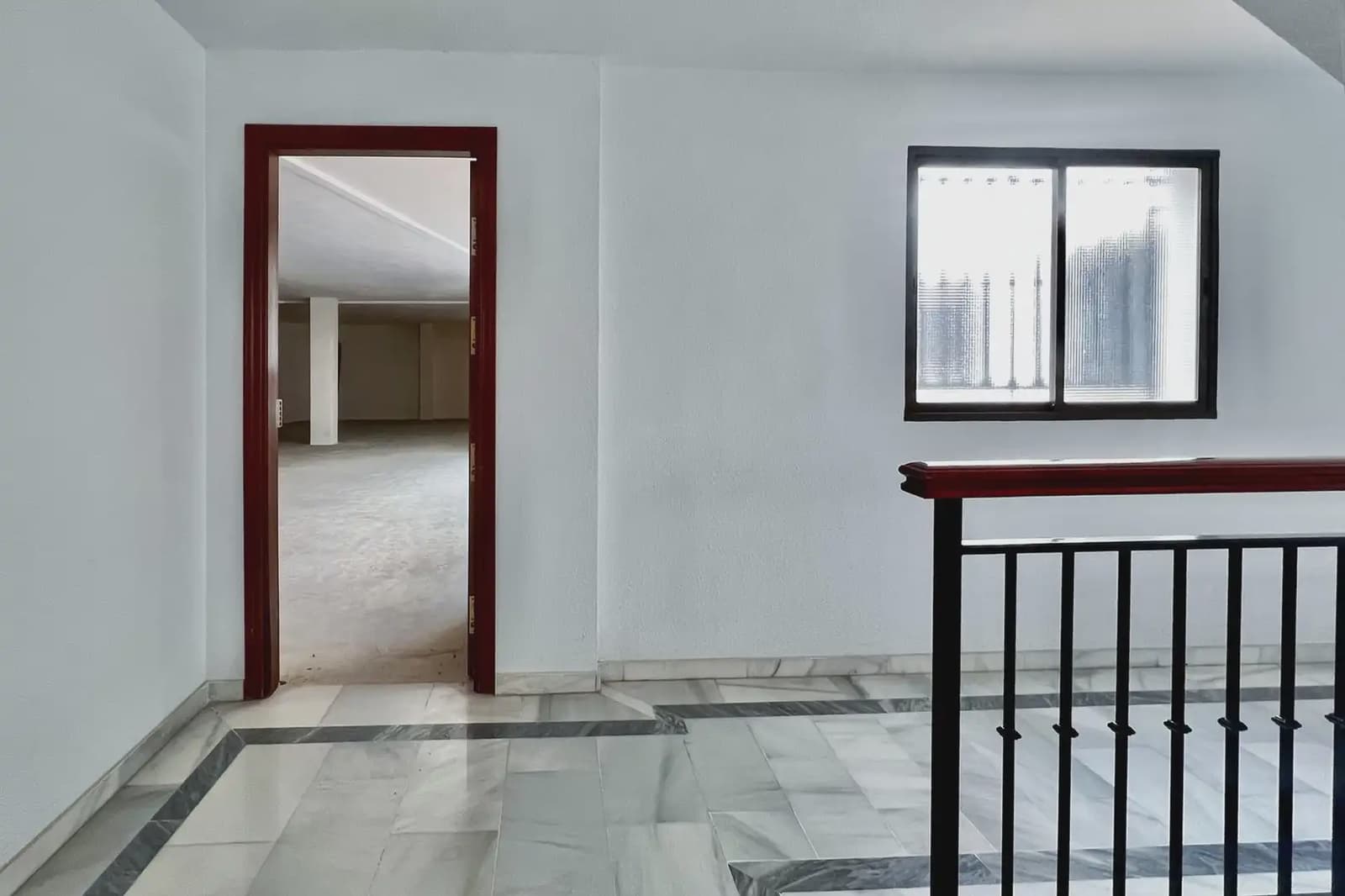 Commercial for sale in Alhama de Granada - € 119,000 (Ref: 9837217)