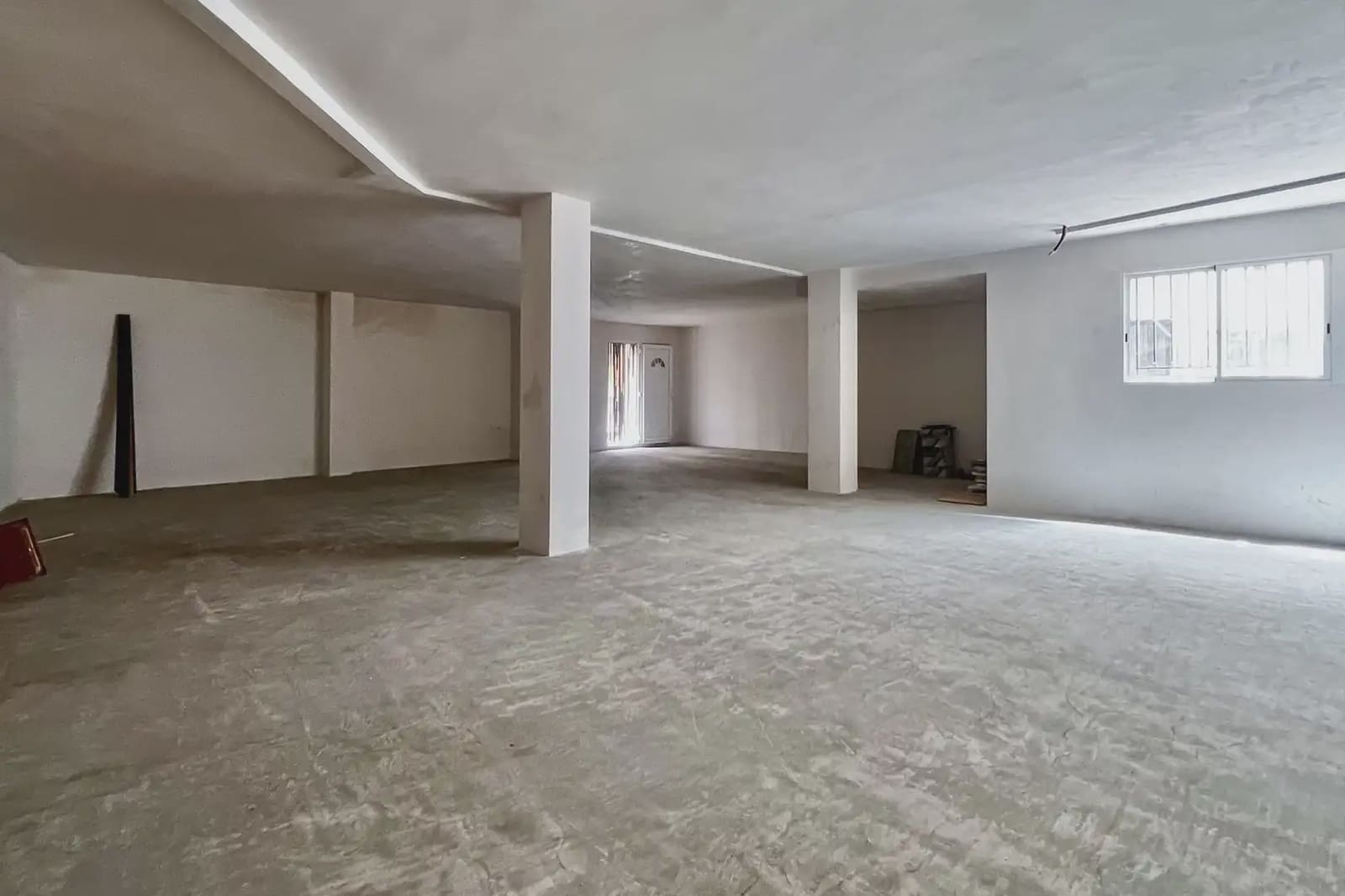 Commercial for sale in Alhama de Granada - € 119,000 (Ref: 9837217)