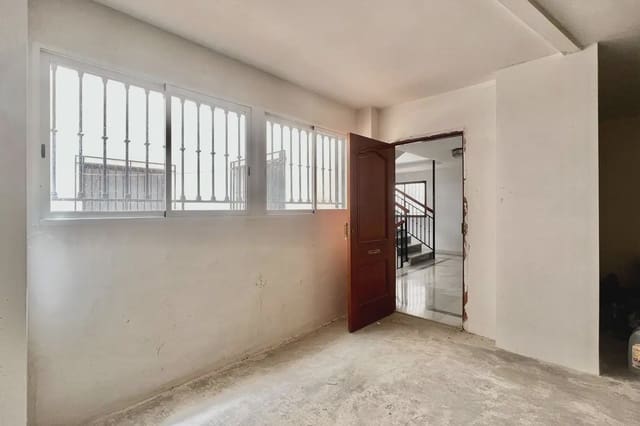 Erhverv til salg i Alhama de Granada - € 119.000 (Ref: 9837217)