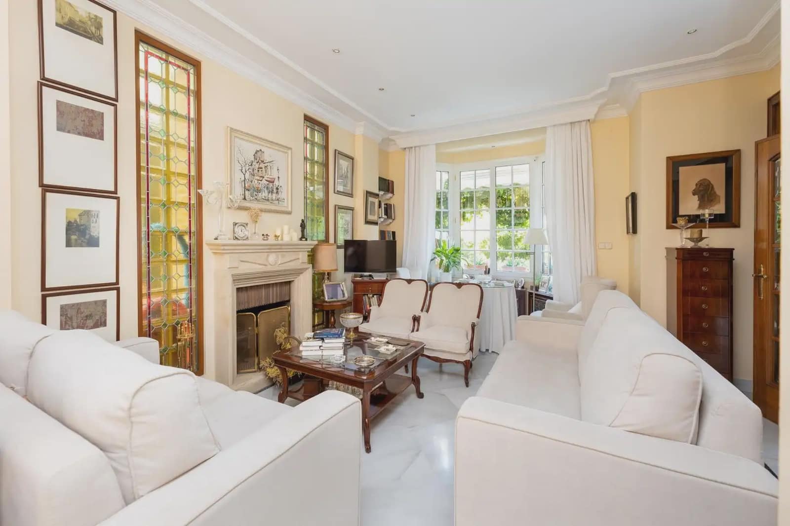 Semi-detached Villa for sale in Granada city with pool garage - € 950,000 (Ref: 9837218)