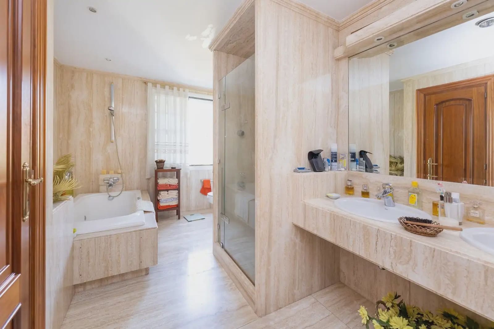 Semi-detached Villa for sale in Granada city with pool garage - € 950,000 (Ref: 9837218)