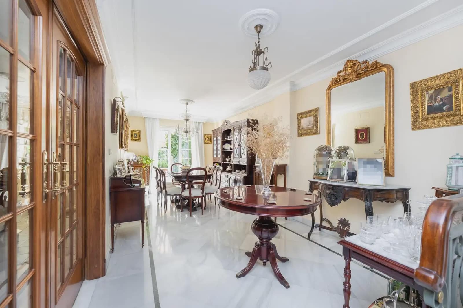 Semi-detached Villa for sale in Granada city with pool garage - € 950,000 (Ref: 9837218)