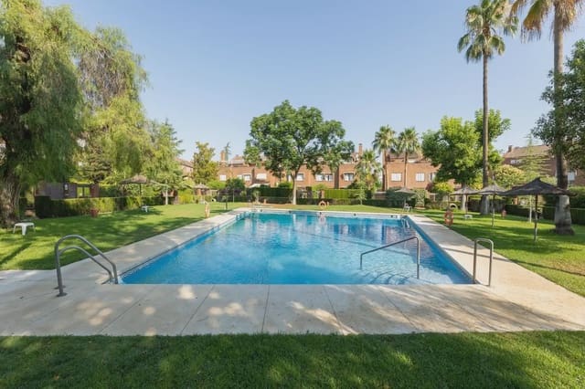 Semi-detached Villa for sale in Cerrillo de Maracena - Periodistas, Granada city with pool garage - € 950,000 (Ref: 9837218)