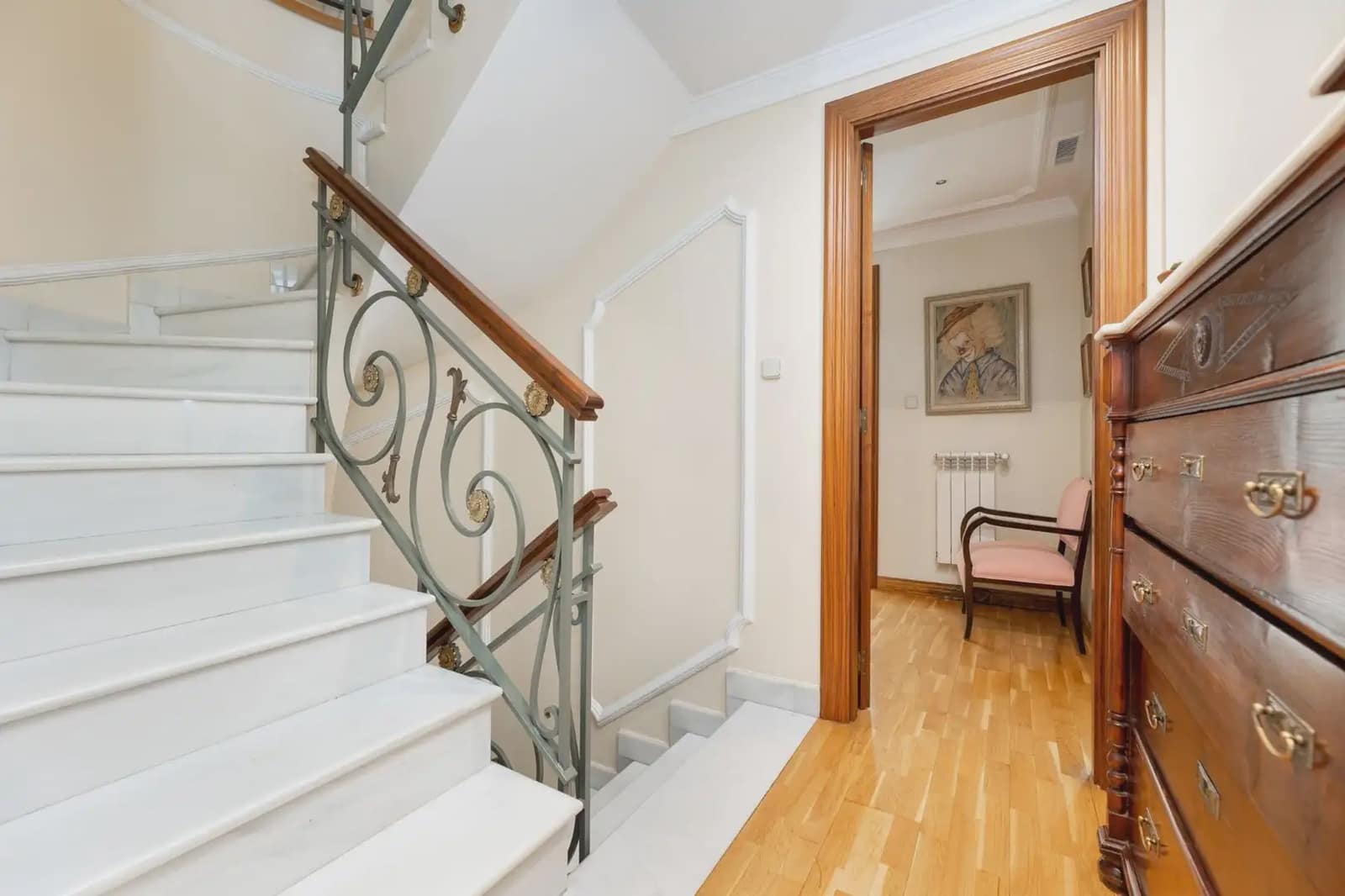 Semi-detached Villa for sale in Granada city with pool garage - € 950,000 (Ref: 9837218)