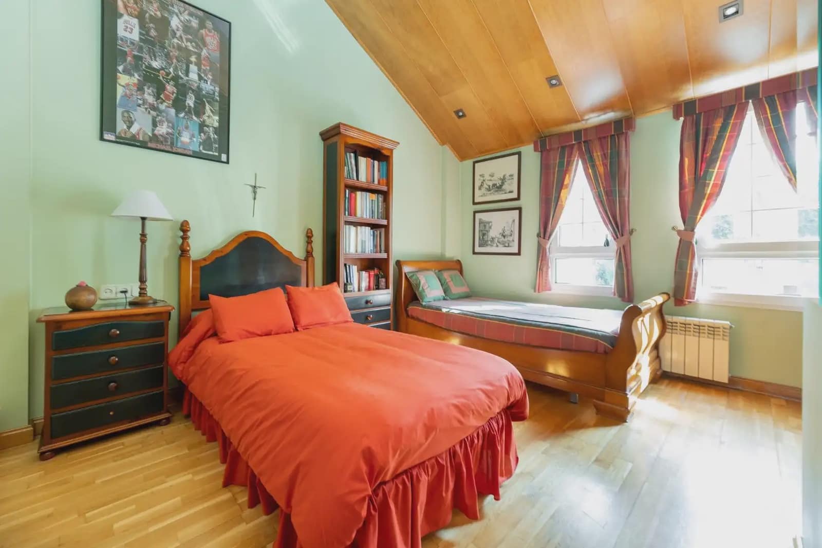 Semi-detached Villa for sale in Granada city with pool garage - € 950,000 (Ref: 9837218)