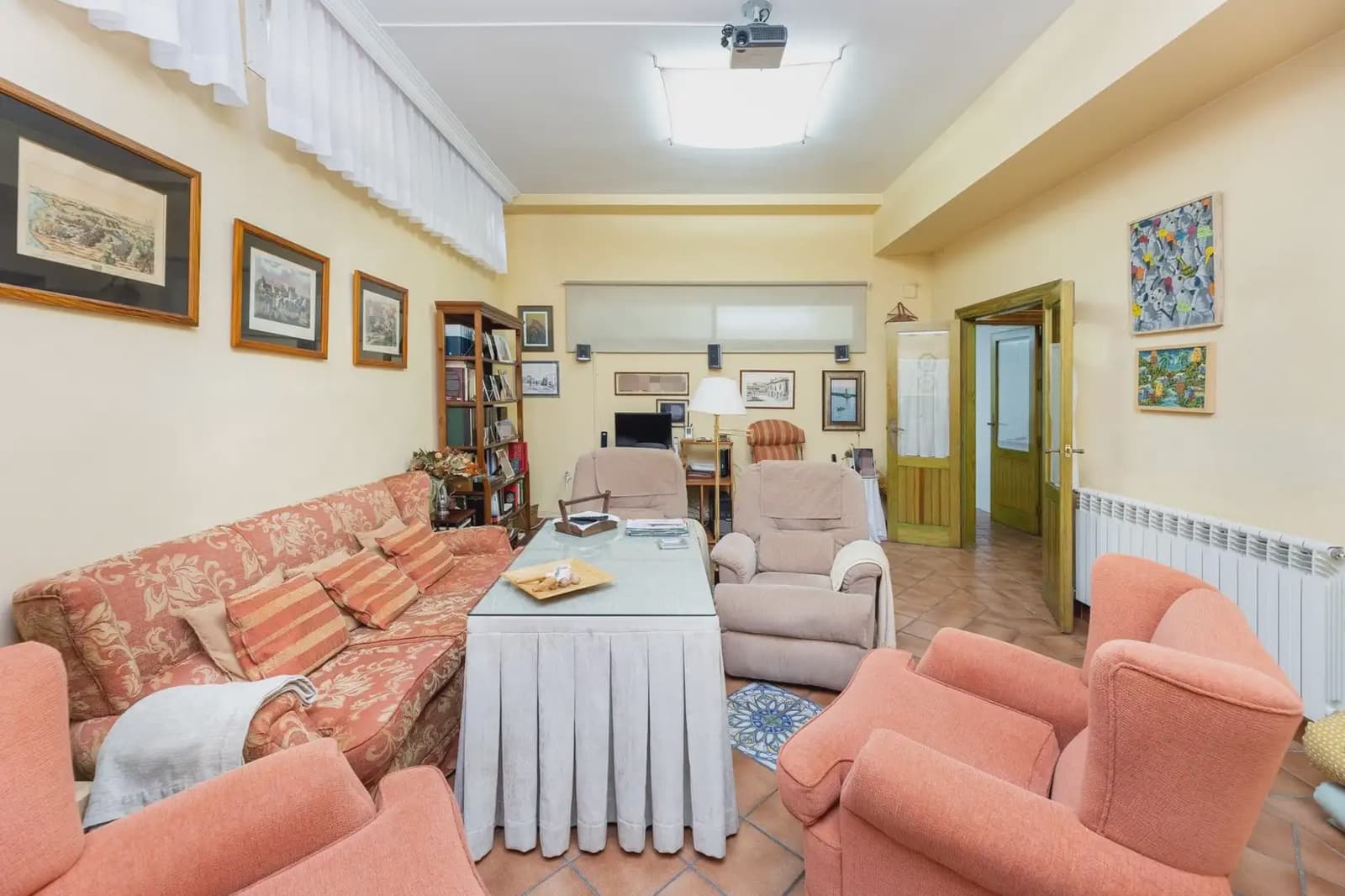 Semi-detached Villa for sale in Granada city with pool garage - € 950,000 (Ref: 9837218)