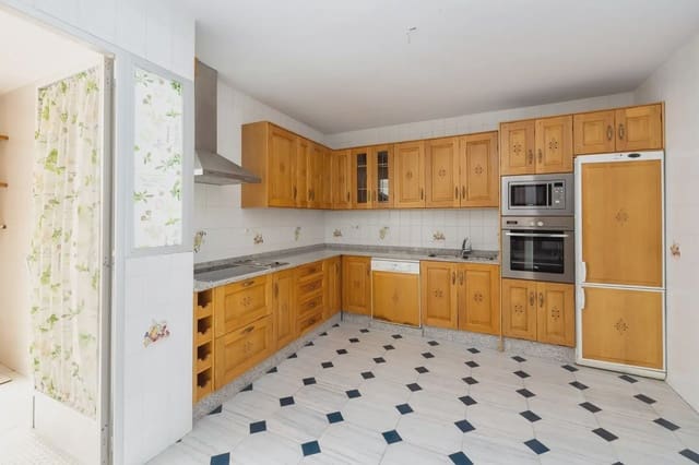 Lejlighed til salg i Alcalá la Real - € 235.000 (Ref: 9837219)