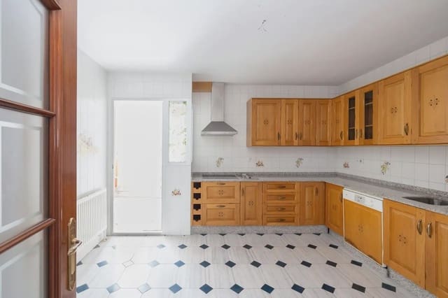 Lejlighed til salg i Alcalá la Real - € 235.000 (Ref: 9837219)