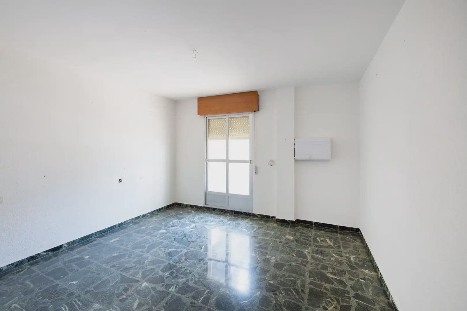 Flat for sale in Alcala la Real - € 235,000 (Ref: 9837219)