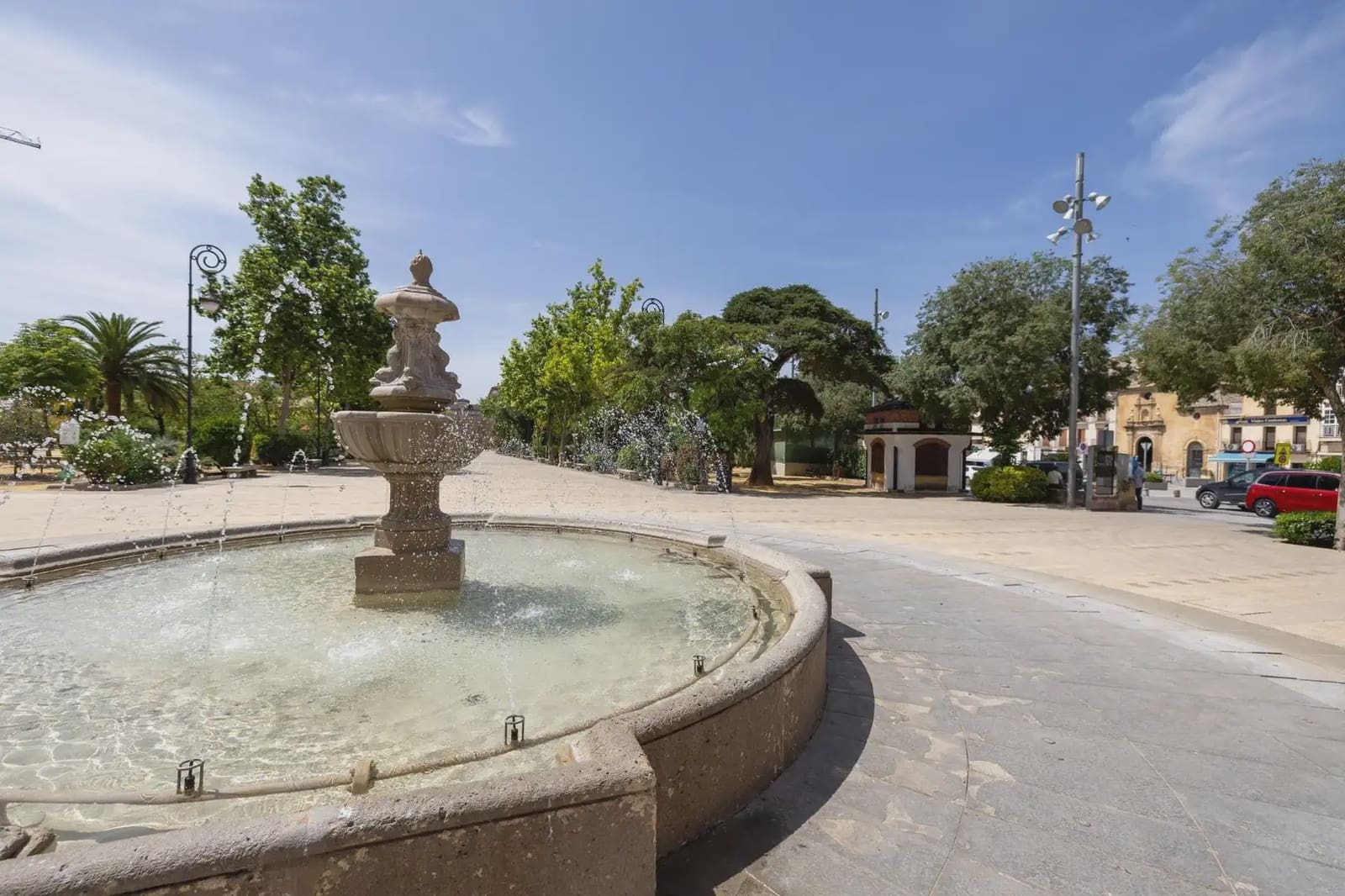 Flat for sale in Alcala la Real - € 235,000 (Ref: 9837219)