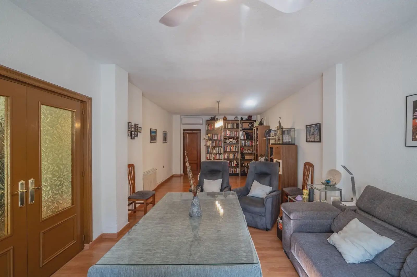 Hus til salgs i Armilla med garasje - € 329 900 (Ref: 9837223)