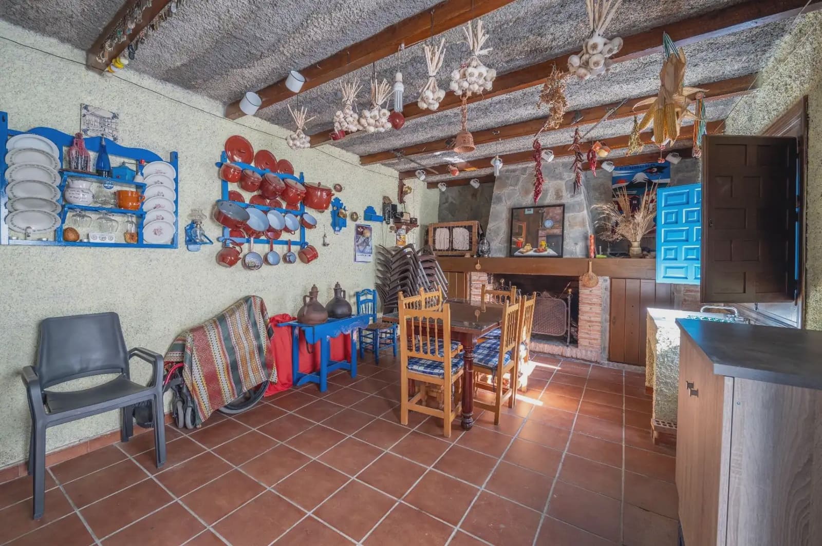 Hus til salgs i Armilla med garasje - € 329 900 (Ref: 9837223)