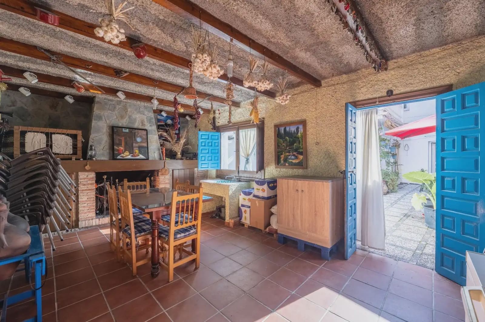 Hus til salgs i Armilla med garasje - € 329 900 (Ref: 9837223)