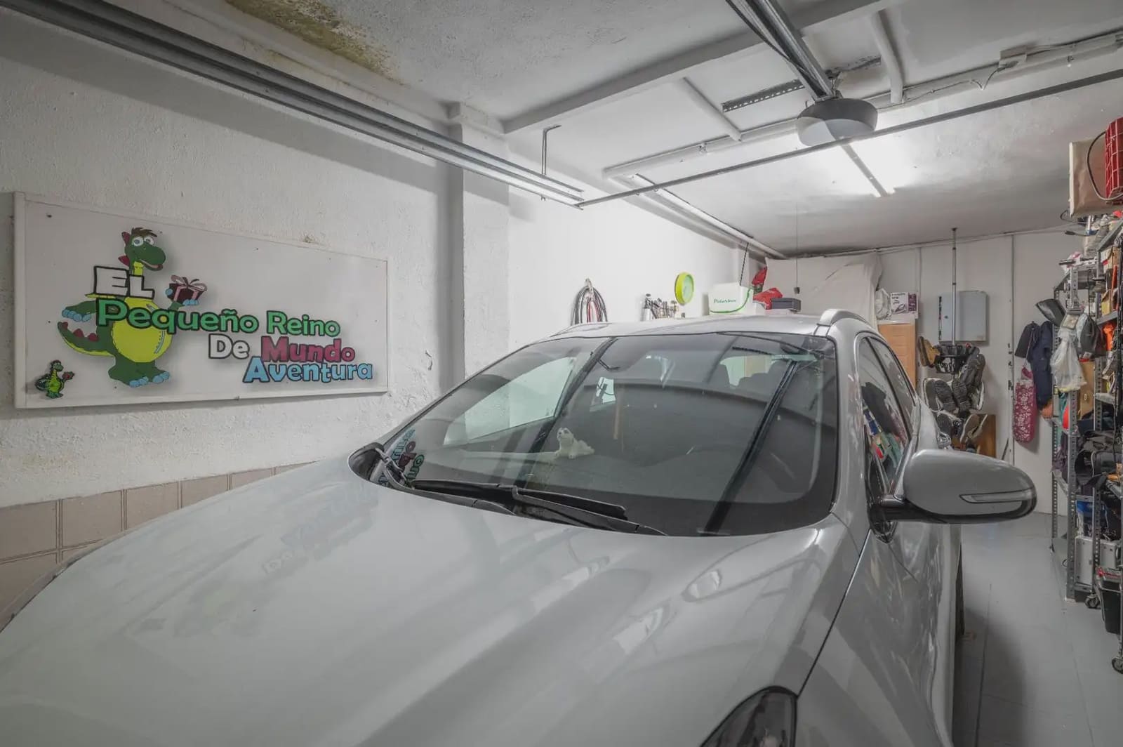 Hus til salgs i Armilla med garasje - € 329 900 (Ref: 9837223)