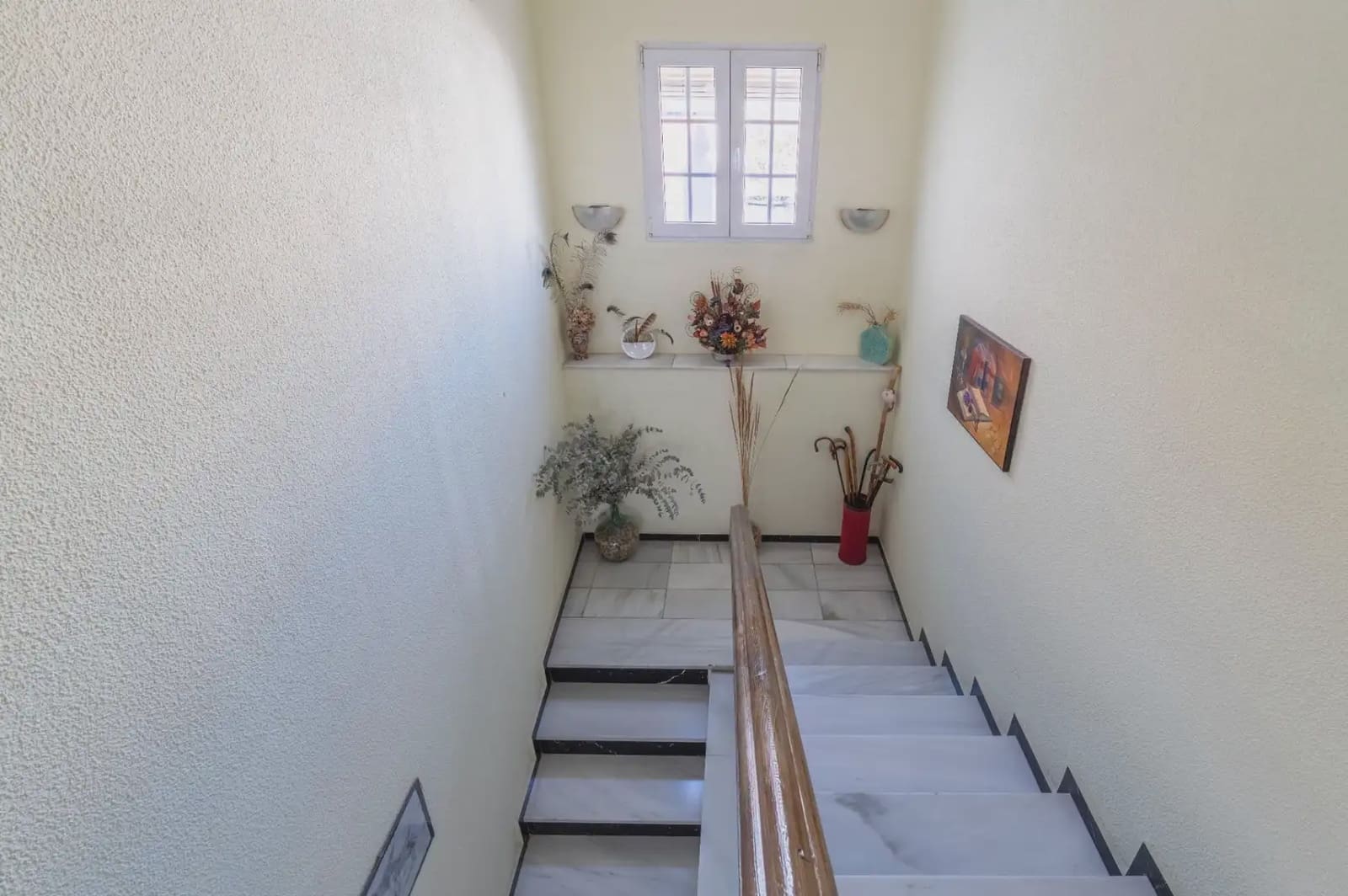 Hus til salgs i Armilla med garasje - € 329 900 (Ref: 9837223)