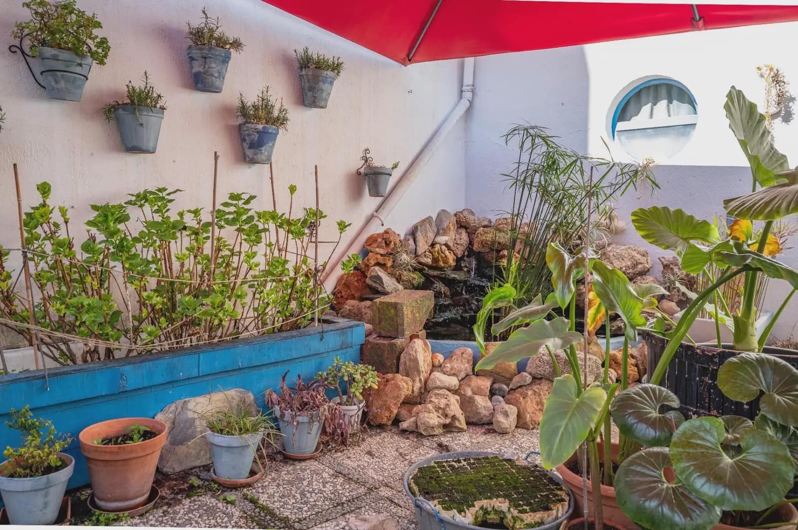 Hus til salgs i Armilla med garasje - € 329 900 (Ref: 9837223)