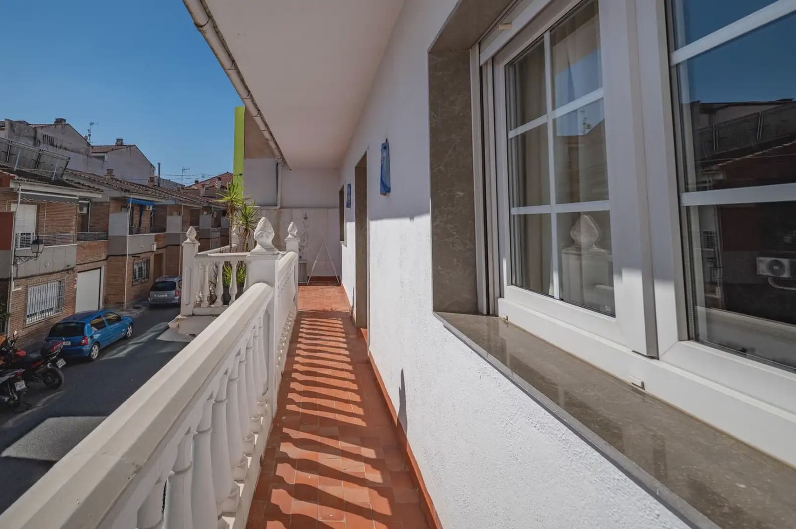 Hus til salgs i Armilla med garasje - € 329 900 (Ref: 9837223)