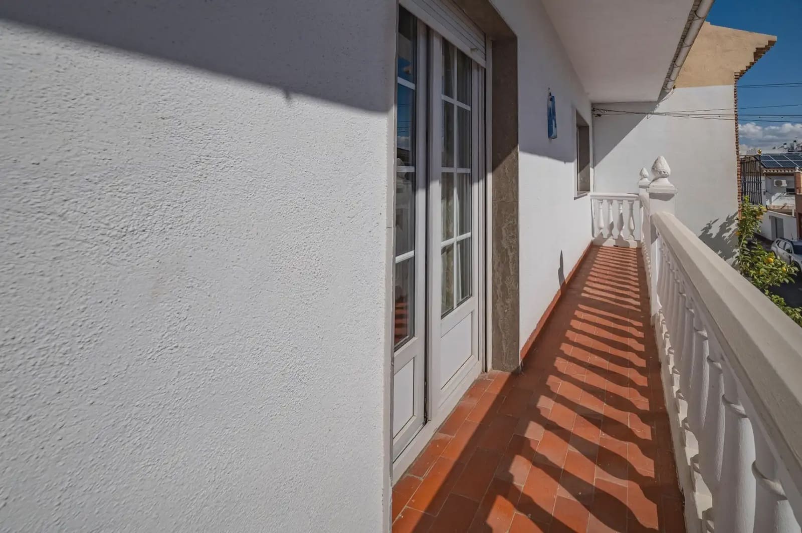 Hus til salgs i Armilla med garasje - € 329 900 (Ref: 9837223)