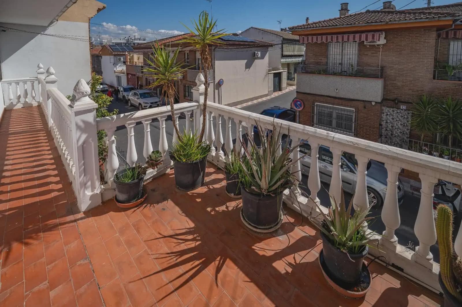 Hus til salgs i Armilla med garasje - € 329 900 (Ref: 9837223)