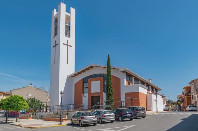 Casa en Peligros en venta con garaje - 349.000 € (Ref: 9837224)