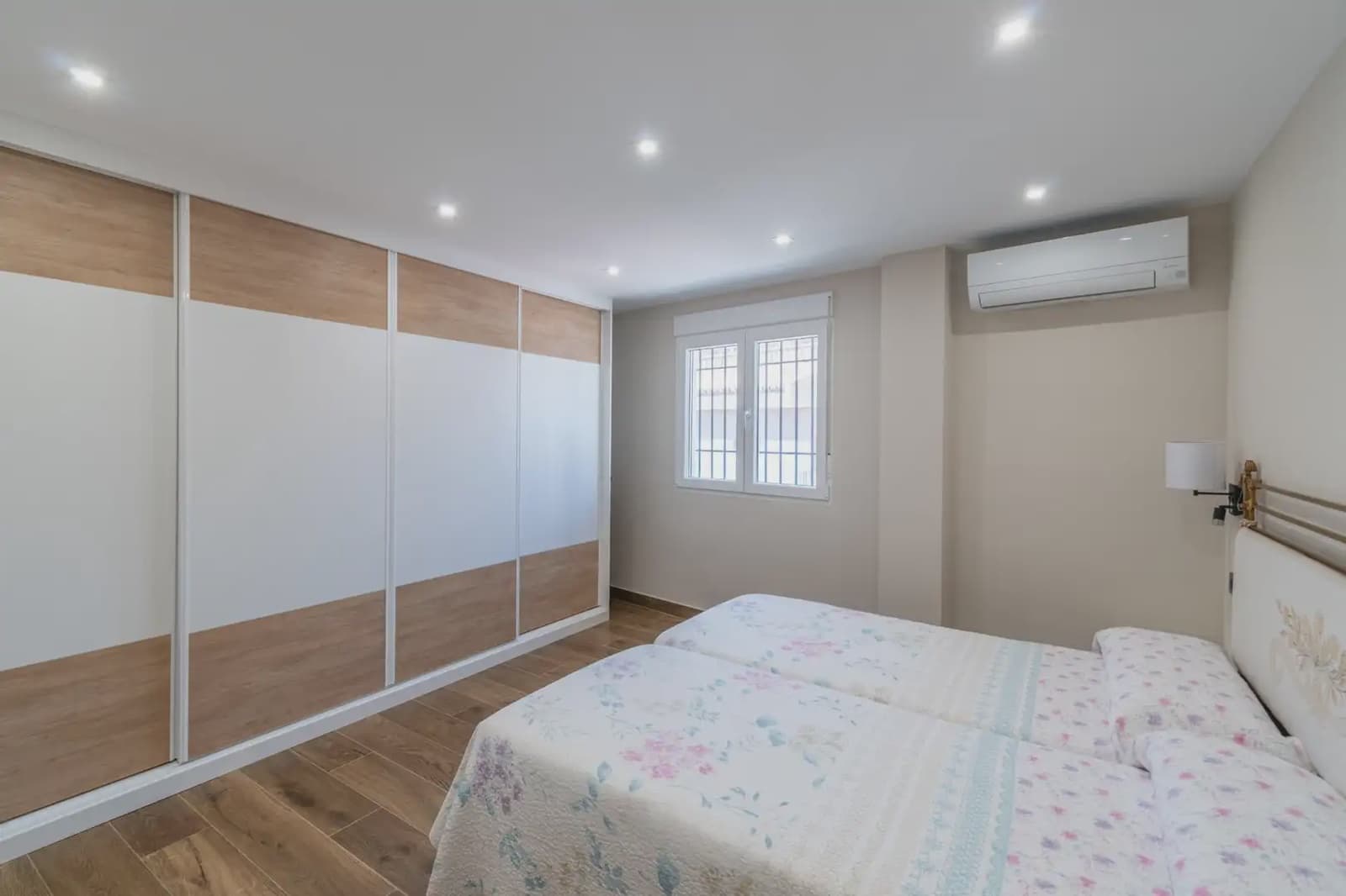 Casa en Peligros en venta con garaje - 349.000 € (Ref: 9837224)