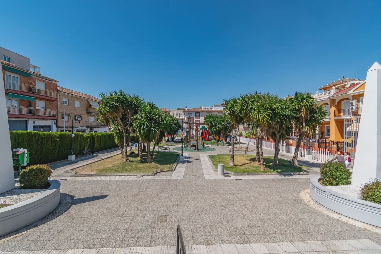Casa en Peligros en venta con garaje - 349.000 € (Ref: 9837224)