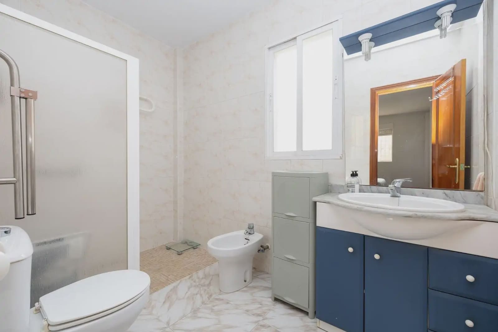 Villa/Maison à vendre à Otura avec garage - 349 500 € (Ref: 9837225)