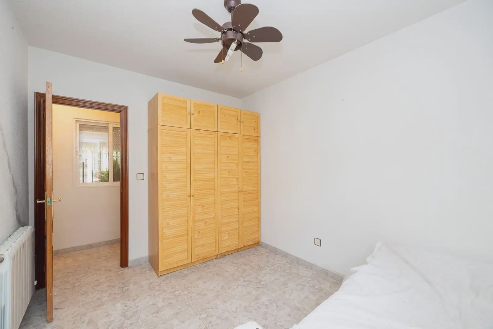 Villa/Maison à vendre à Otura avec garage - 349 500 € (Ref: 9837225)