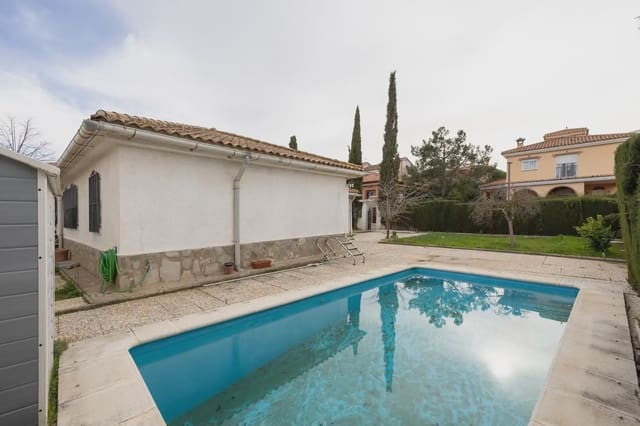 Villa/Maison à vendre à Otura avec garage - 349 500 € (Ref: 9837225)