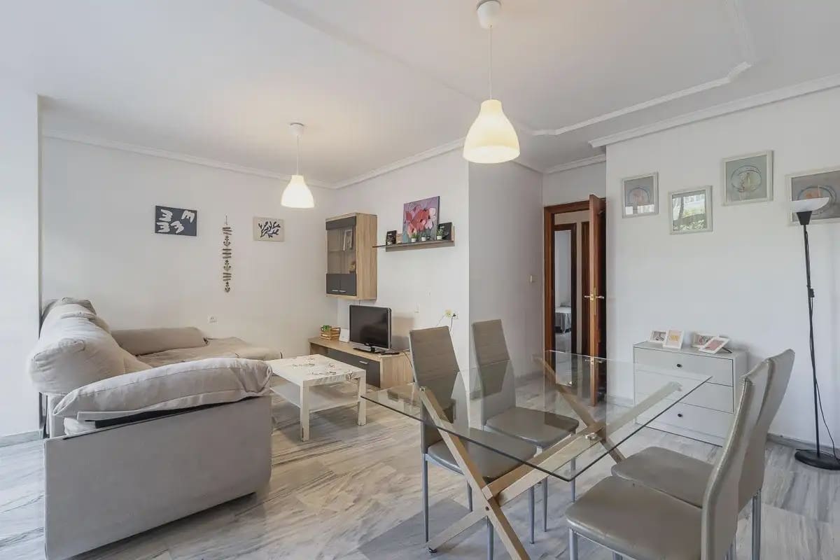 Flat for sale in Motril - € 245,000 (Ref: 9837226)